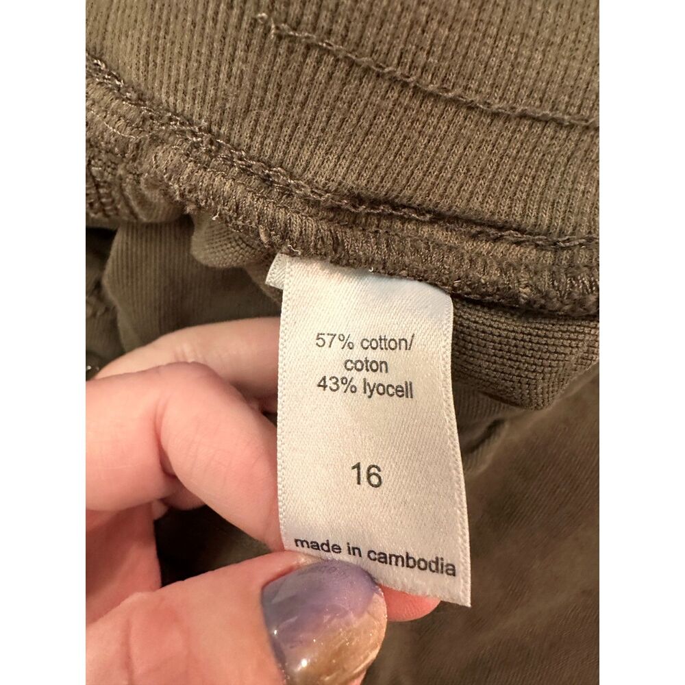Maurices Dark Olive Green Elastic Drawstring Waist Cropped Pants Size 16 - Picture 4 of 4